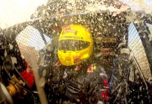 Подиум и проезд через реку на «Дакаре»