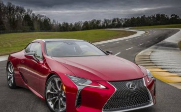 Lexus похвастался серийным спорткаром