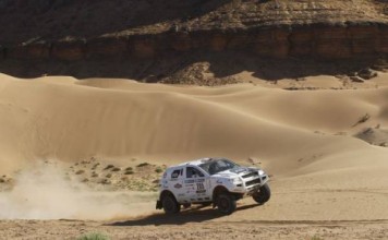 Россияне закрепляются в лидерах Africa Eco Race-2016