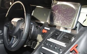 Опубликованы первые фотографии салона спорткар Aston Martin DB11