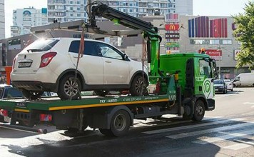 В Госдуме предложили запретить частным компаниям эвакуировать автомобили