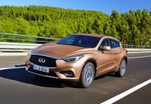 Ищем 10 отличий хэтчбека Infiniti Q30 от Мерседеса