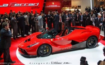 Laferrari Spider дебютирует на частном мероприятии