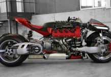 Мотоцикл вокруг V8