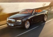 В компании Rolls-Royce рассказали о необычном заказе — доставке трех кабриолетов Dawn одному покупателю