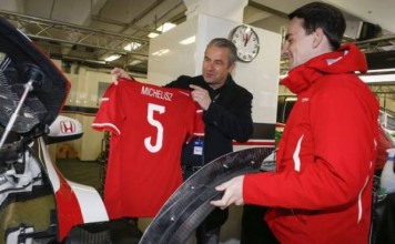 Наставник венгерской сборной по футболу посетил паддок WTCC