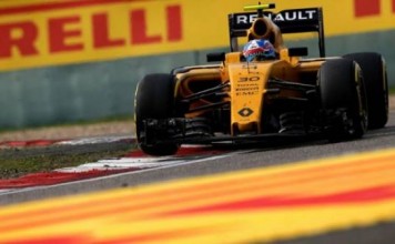 Джолион Палмер и Renault проводят «разбор полетов» после неубедительного Гран-При Китая