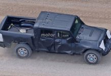 Пикап Wrangler уже на тестах