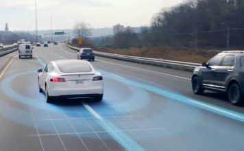 Tesla модернизировала автопилот